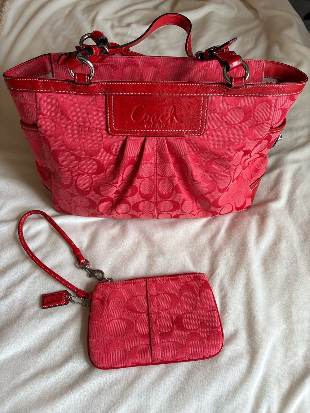 Coach Signature Pleated Tote in Cherry Red 🍒 - Picture 15 of 15
